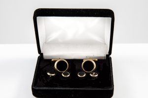 Round Collar Gold with Onyx Center Cufflink and Stud Set