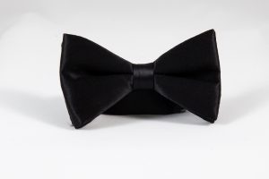 Black velvet w/Satin banded knot pre-tied 2.75" bow tie